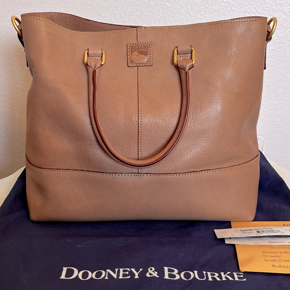 Dooney & Bourke Florentine Chelsea Shopper in Mushroom
